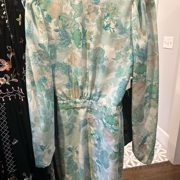 Resa Willow Wrap Dress NWT - Picture 3 of 4